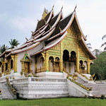 Laos - Luang Prabang - Wat Ho Pha Bang - 1b