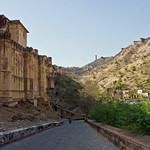 vehicle/pedestrian access road to amer fort/palace - amer, northern india