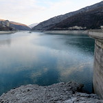 Barrage et lac de Castillon