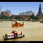 Royal Barge Procession 2012 #8 | Approaching Wat Arun