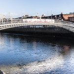 LIFFEY BOARDWALK NEAR THE HALFPENNY BRIDGE REF-101554