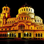 Bulg&aacute;ria &ndash; S&oacute;fia - A Catedral de Alexandre Nevsky &eacute; um templo que tem tanto de espantoso como de belo. S&oacute; o simples facto de termos podido ver de perto, este que &eacute; um dos principais s&iacute;mbolos de S&oacute;fia, j&aacute; nos encheu de alegria.