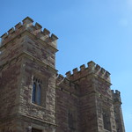Hampton Court Castle Gardens & Parkland - the castle - courtyard
