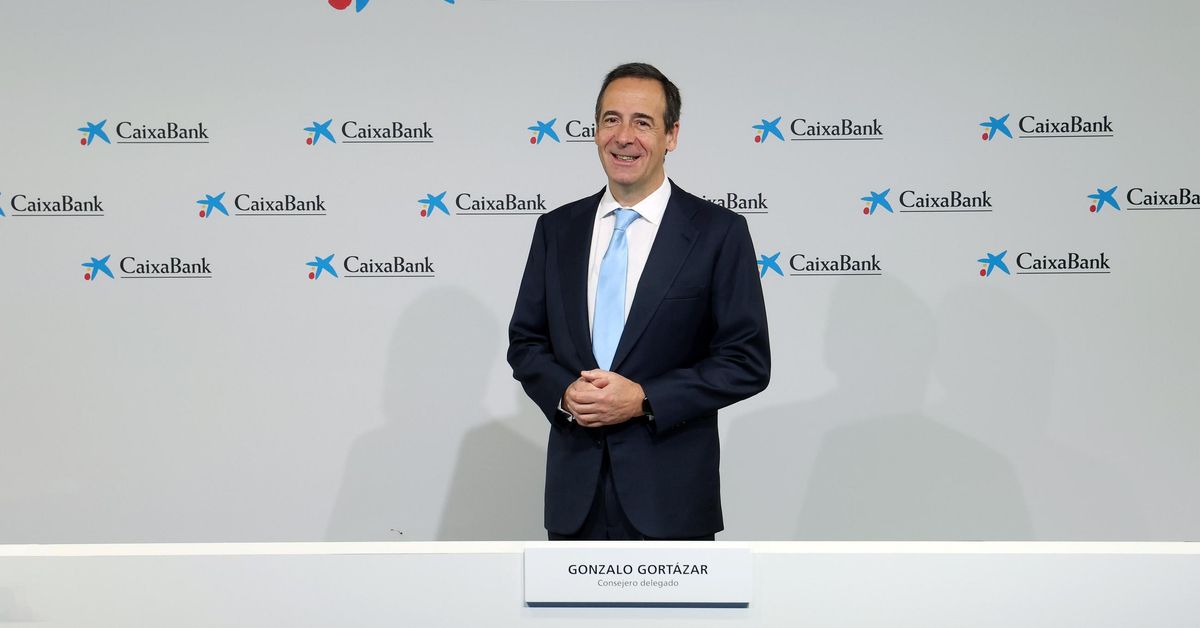 CaixaBank gana 2.951 millones hasta junio, un 10,3% más, pese a la bajada de tipos