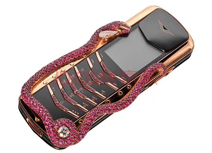 Vertu Signature Cobra: Ponsel Mewah yang Memukau