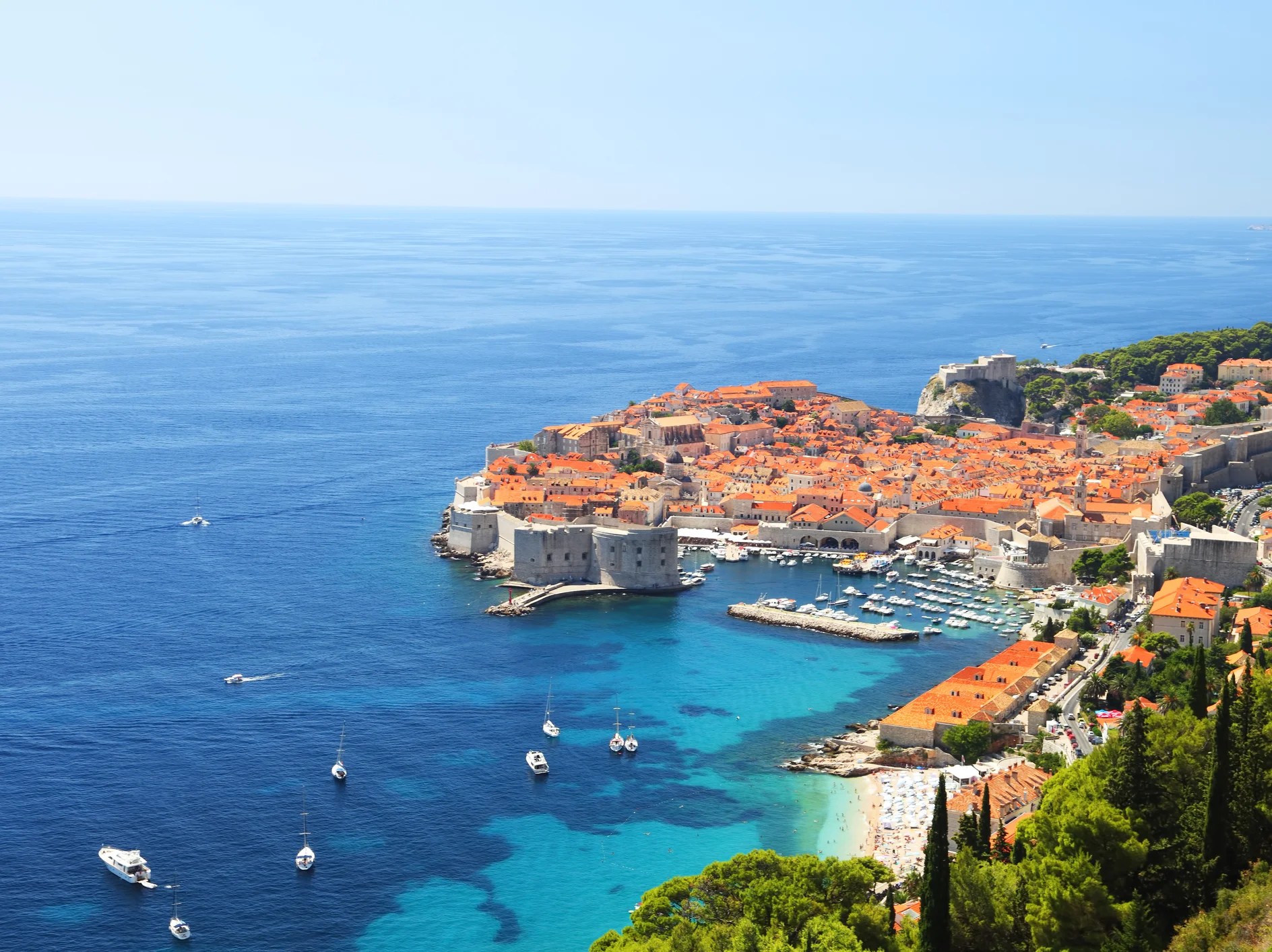 Experience the Charm of a Quiet Escape: Off-Season Travel Experience the Charm of a Quiet Escape: Off-Season Travel
