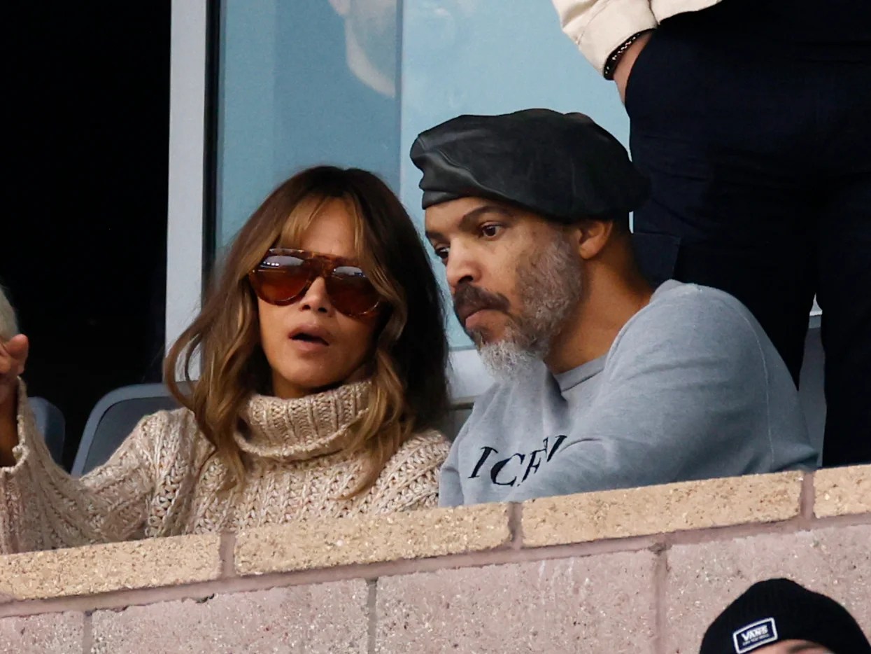 Van Hunt ‘accidentally’ posts nude photo of Halle Berry in honour of Mother’s Day