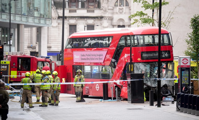 London bus crash latest: Several injured after bus crashes into pedestrians outside Victoria station London bus crash latest: Several injured after bus crashes into pedestrians outside Victoria station