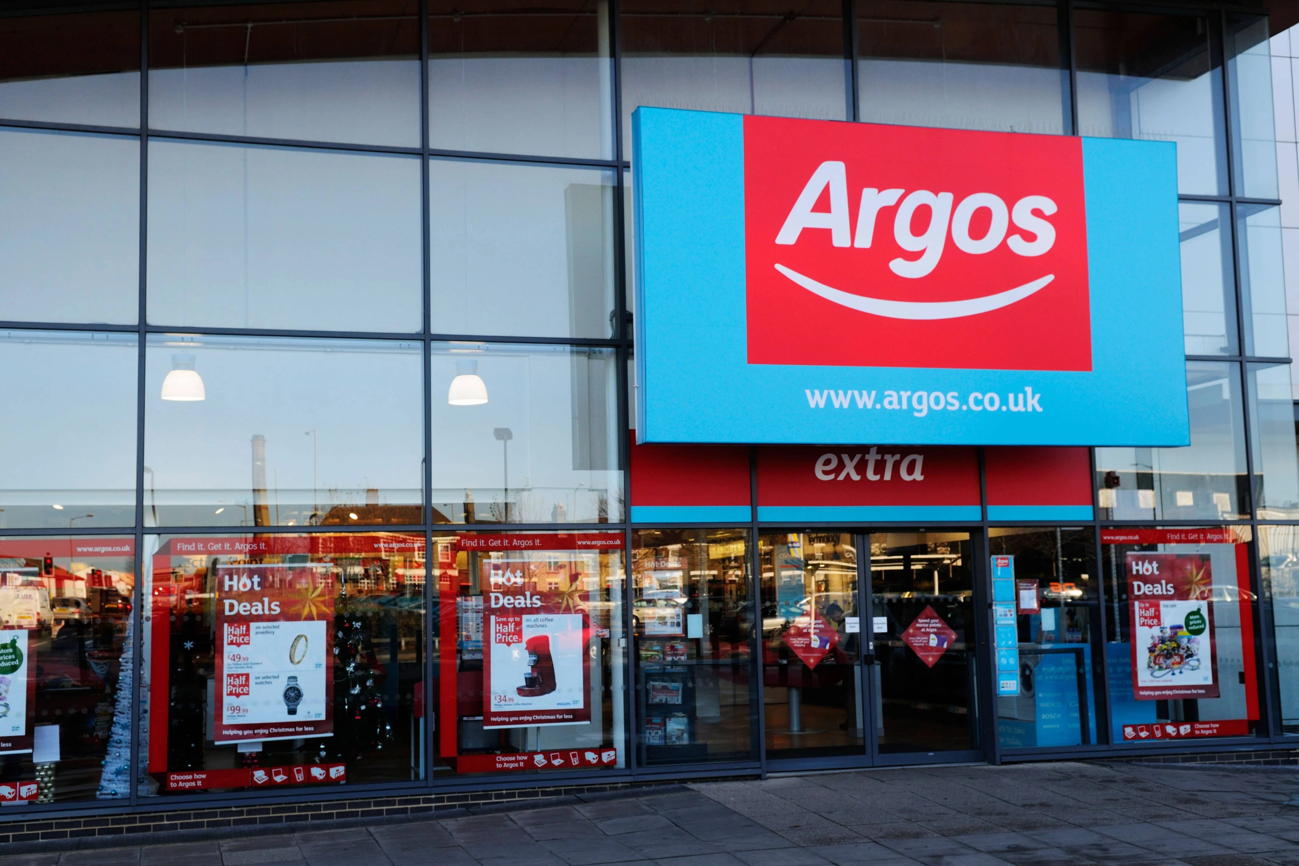 Sainsbury’s shares rise despite Argos sale talks collapsing