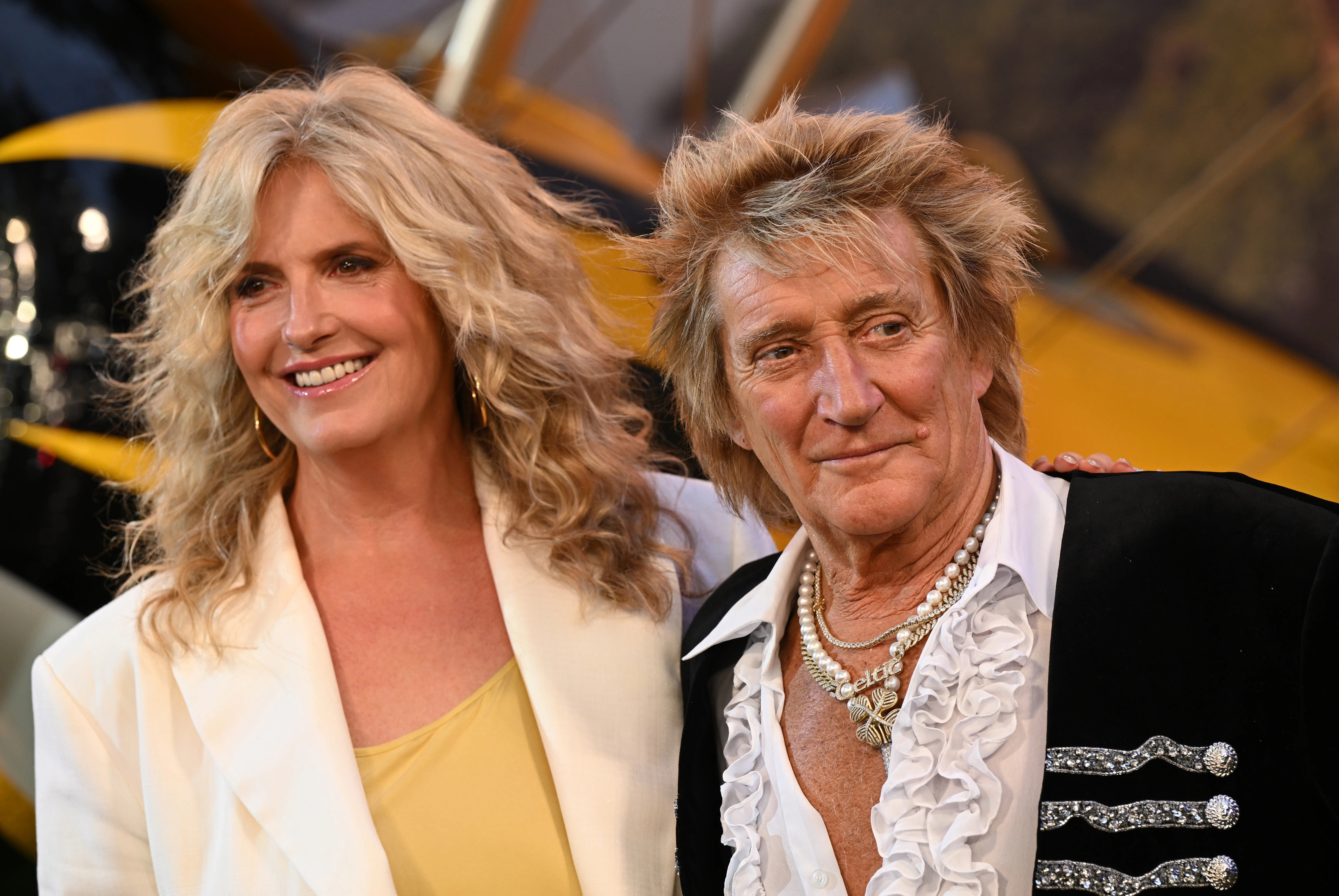 Penny Lancaster provides update on husband Rod Stewart after heart operation