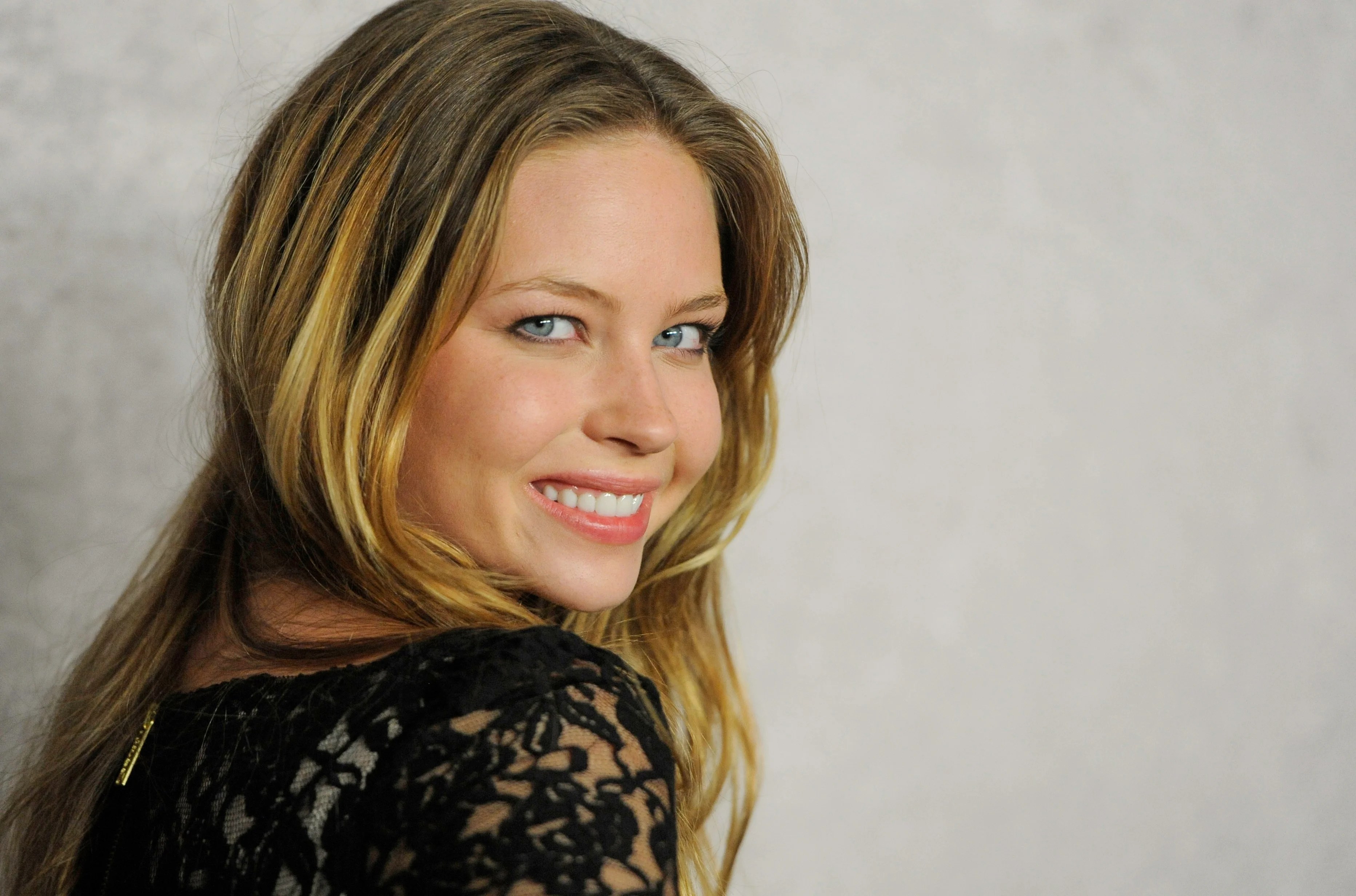 Los Angeles medical examiner says former child actor Daveigh Chase died of AIDS