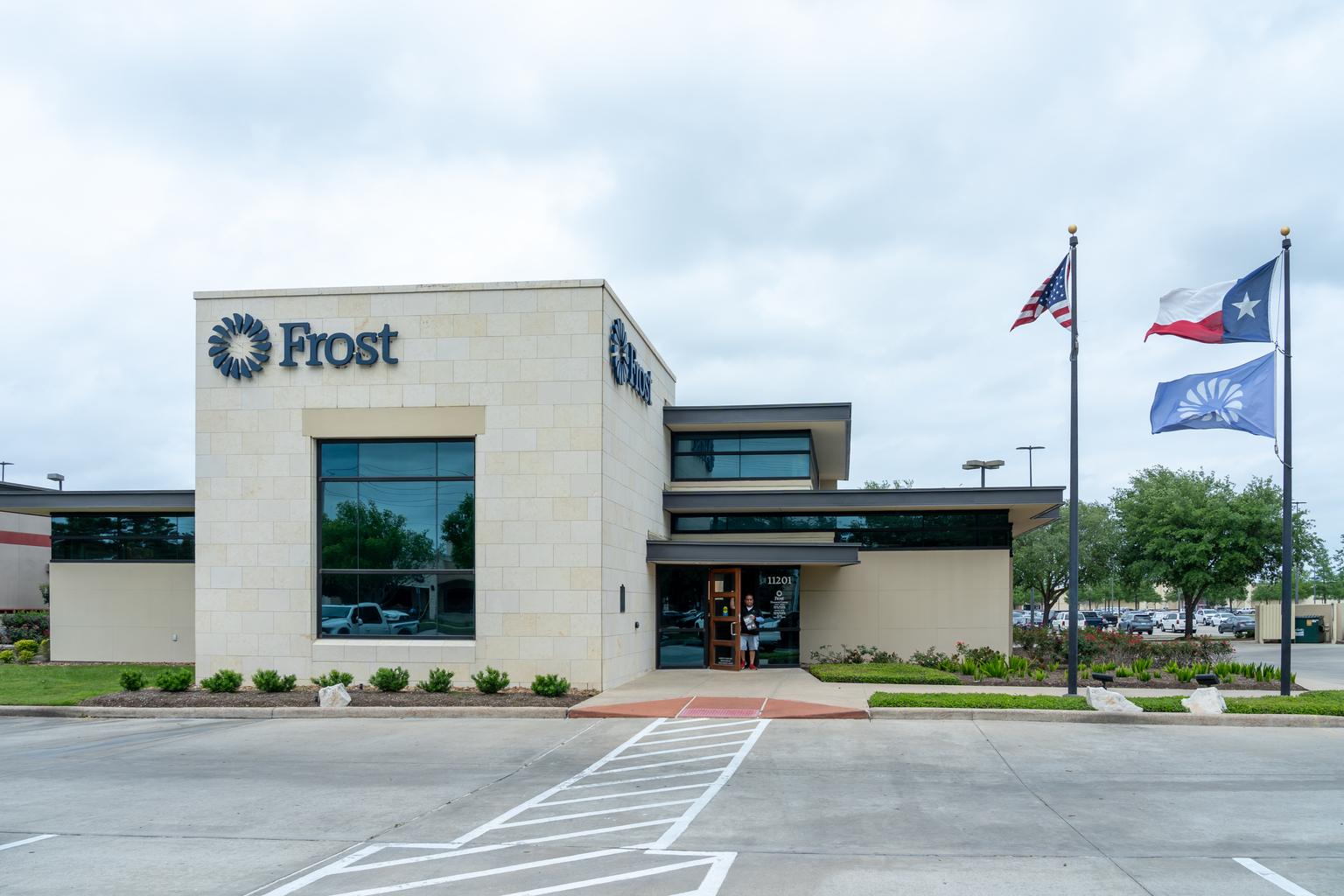 rewrite this title Cullen Frost Stock: Preferred Shares Offer 6.7% Yield (NYSE:CFR)