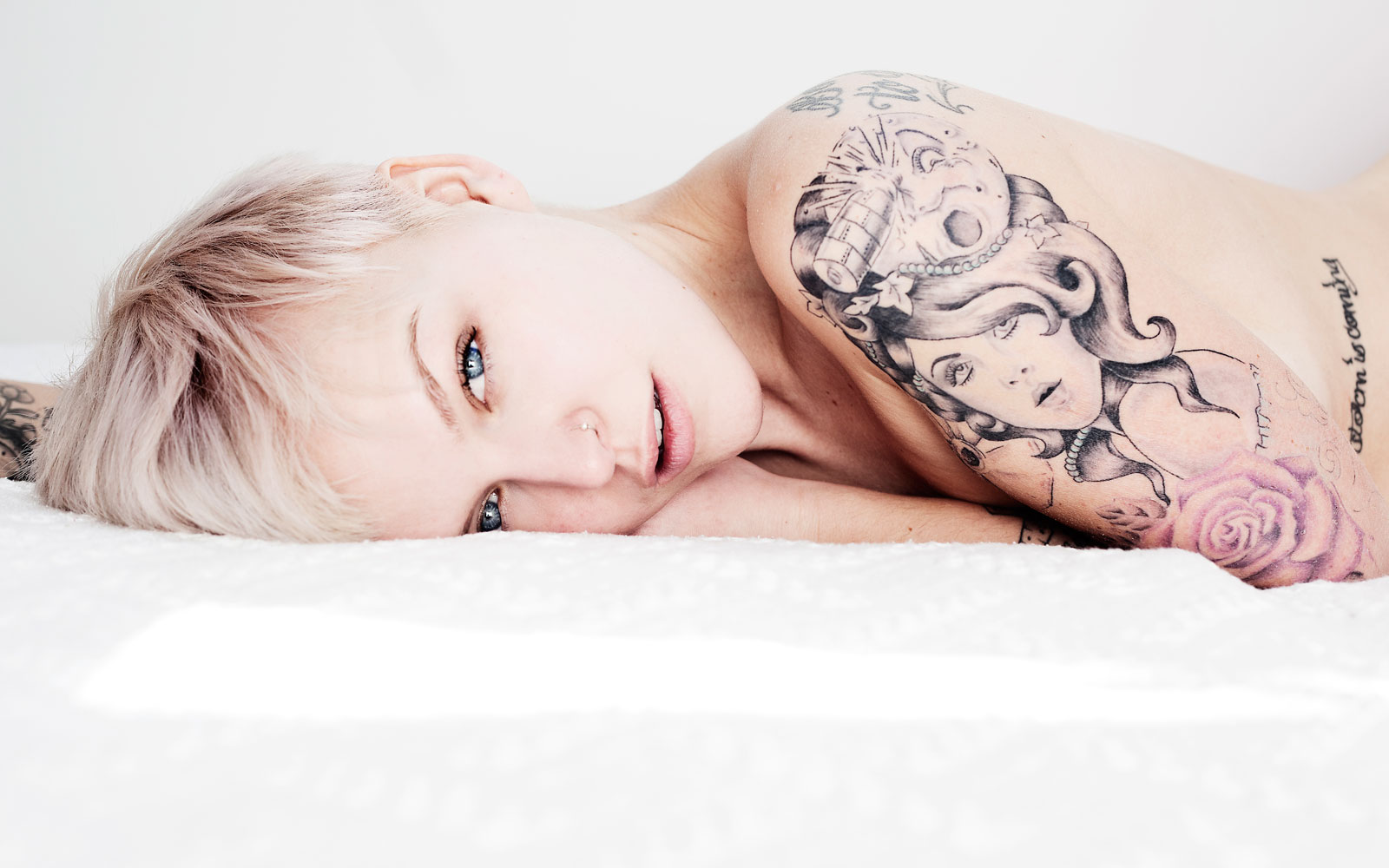 5 Cose Da Sapere Prima Di Fare Un Tatuaggio | Silhouette Donna 1000_x_1600_jpg