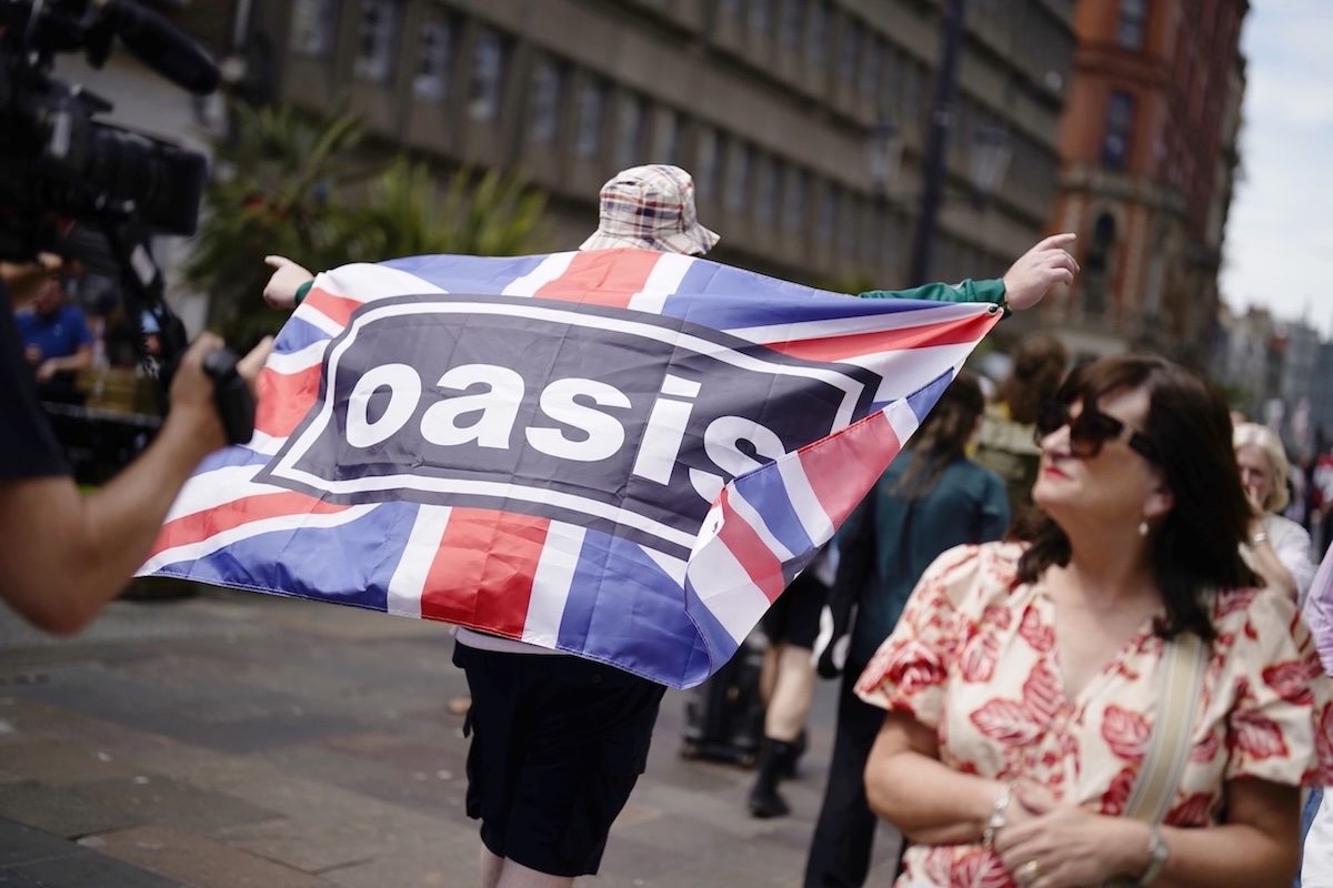 The final U.K. Show of Oasis’ Live ’25 Tour Was Pure Hysteria