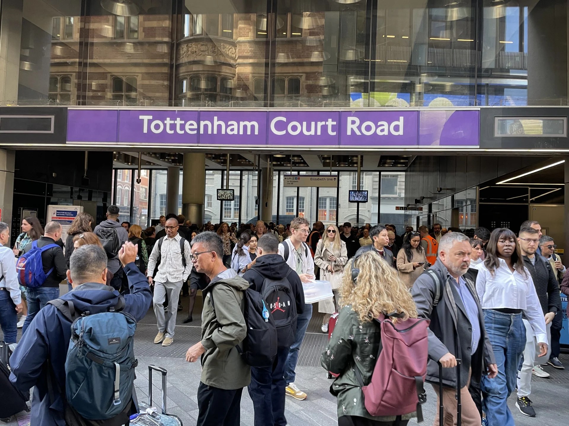 Which London Underground and Overground stations and lines are closed this weekend?