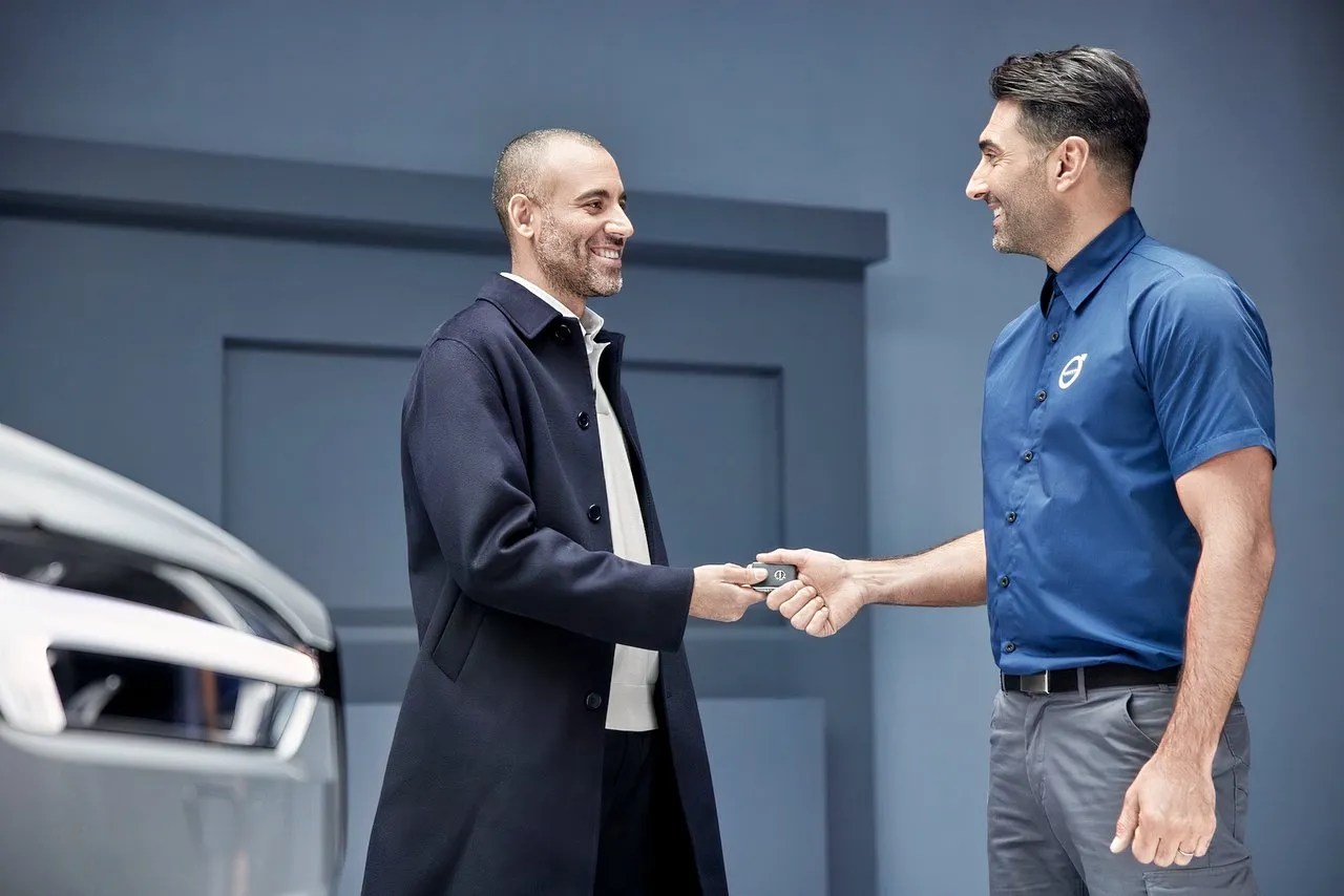 Should Military Families Buy or Lease Their Next Car? Here’s What Saves More Money