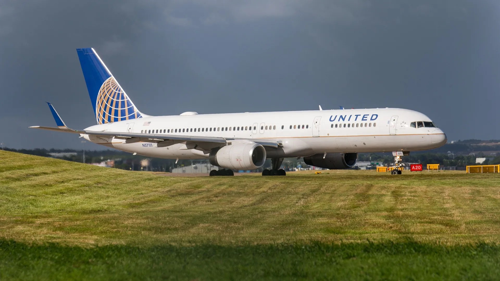 Why The Boeing 757’s Design Made It One Of The Solely Narrowbodies That May Fly Sure Transatlantic Routes
