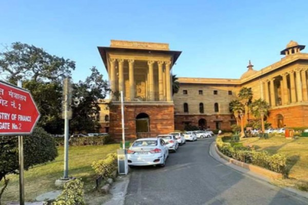 Report: 2025 में भारत की 64 फीसदी आबादी सामाजिक सुरक्षा के दायरे में, एनआईएफ की रिपोर्ट में दावा Report: 2025 में भारत की 64 फीसदी आबादी सामाजिक सुरक्षा के दायरे में, एनआईएफ की रिपोर्ट में दावा