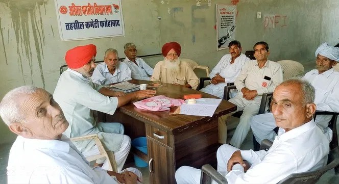 Fatehabad News: बारिश से नुकसान पर जल्द राहत की मांग Haryana Circle News Fatehabad News: बारिश से नुकसान पर जल्द राहत की मांग Haryana Circle News
