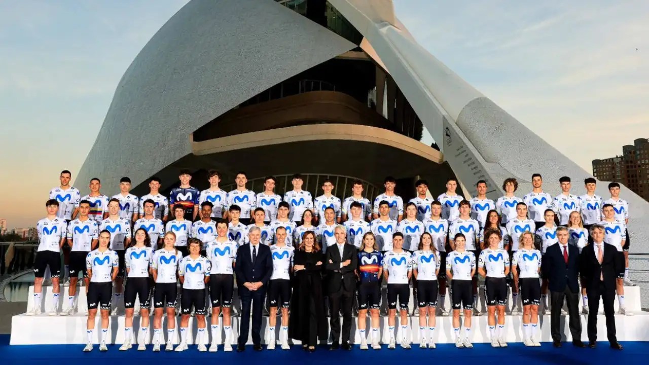 Presencia colombiana en el renovado Movistar Team 2026: Pescador, Quintana, Rubio y Guatibonza lideran la nueva era
