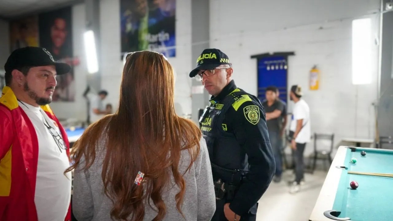 ¡Tolerancia cero! Operativo sorpresa descubre bar que funcionaba como 'olla' en Barrios Unidos