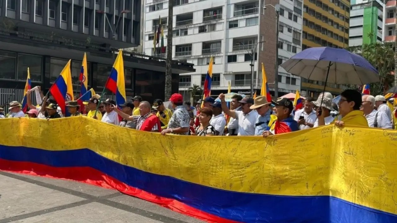 Convocan movilización nacional por alza del predial