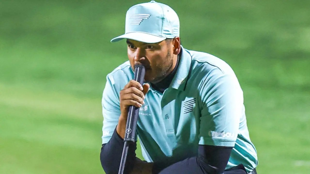 Sebastián Muñoz brilla en Arabia Saudita y escala al octavo lugar del LIV Golf Riyadh