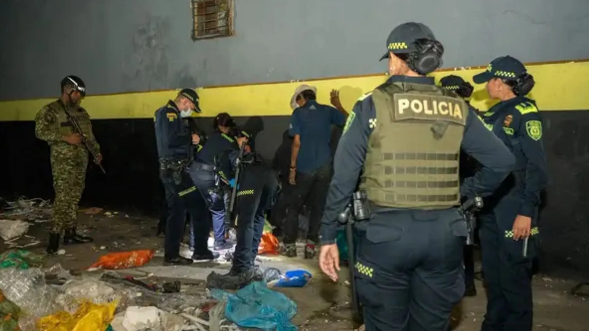 The party is over! They close stores, seize machines and seize 200 white weapons in Cali