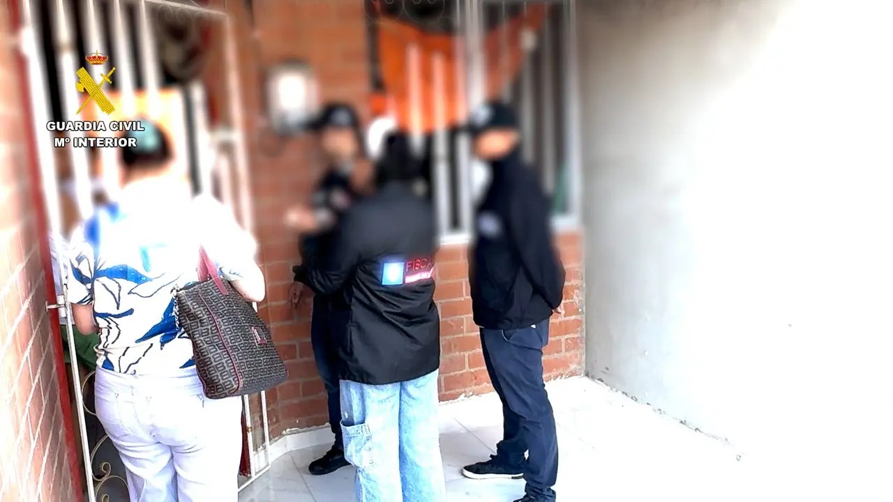 70 puñaladas a invidente español para que entregara la clave de la caja fuerte: buscan en Colombia al cómplice del asesino