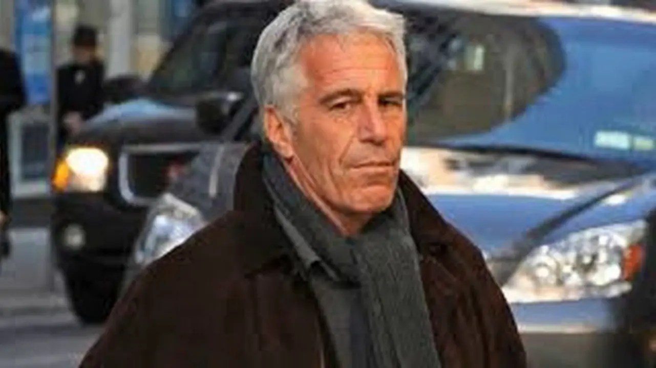 Ordenan entregar datos migratorios de Epstein en Colombia