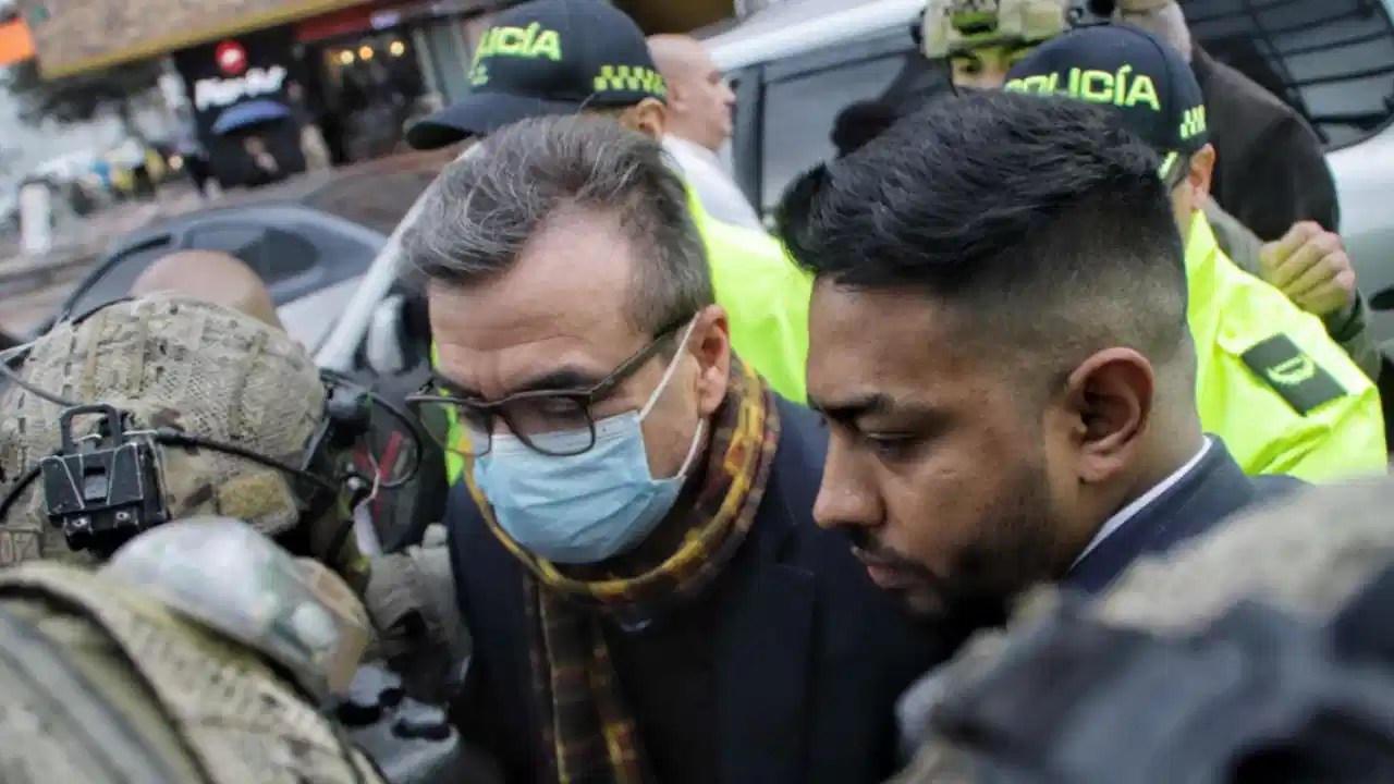 Olmedo López aceptó cargos por corrupción