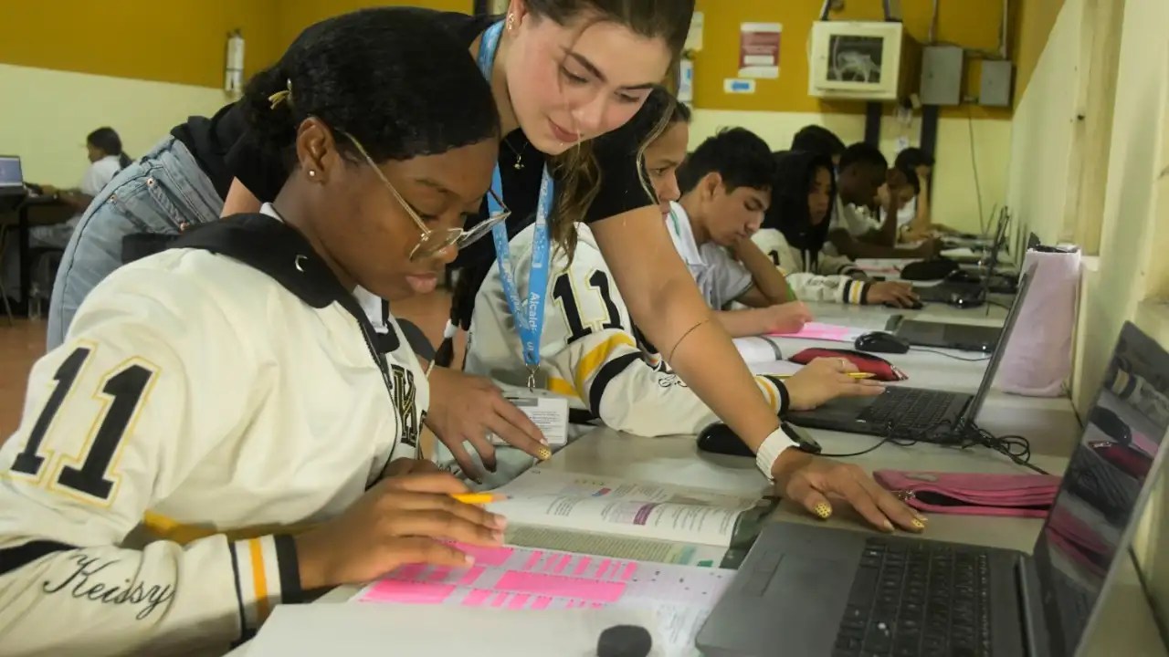 Estudiantes de Medellín presentarán las Pruebas Saber 11
