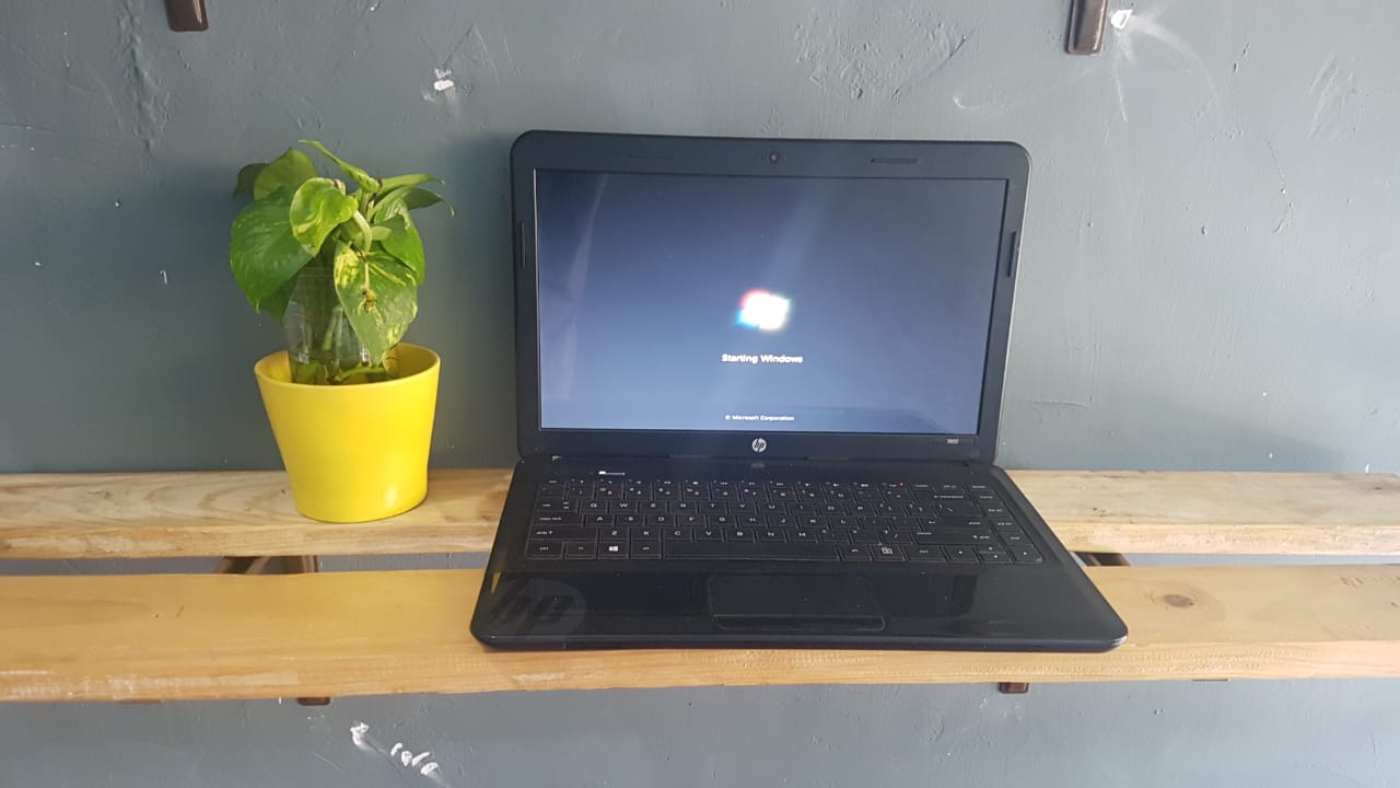 Laptop HP 1000 Mulus | AMD A4- 3330MX Radeon HD | 2GB RAM | 320HDD | STUDIO  GADGET JOGJA |