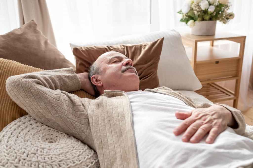 Napping Most Days Linked To 48% Higher Dementia Risk In Older Adults