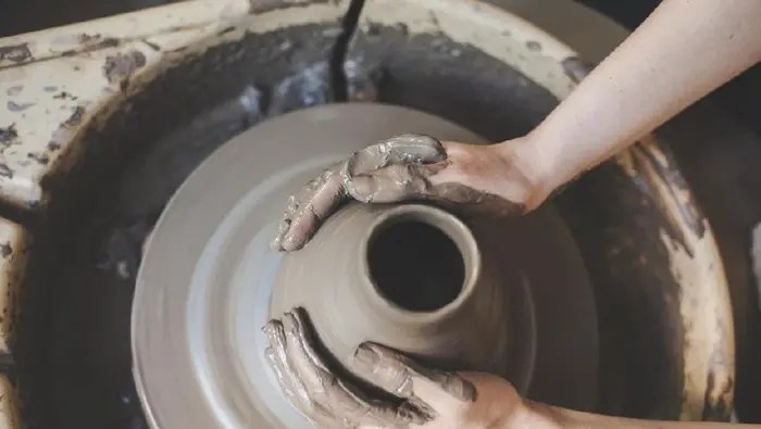 Teknik Pembuatan Gerabah: Pengertian, Fungsi, Alat &amp; Bahan -