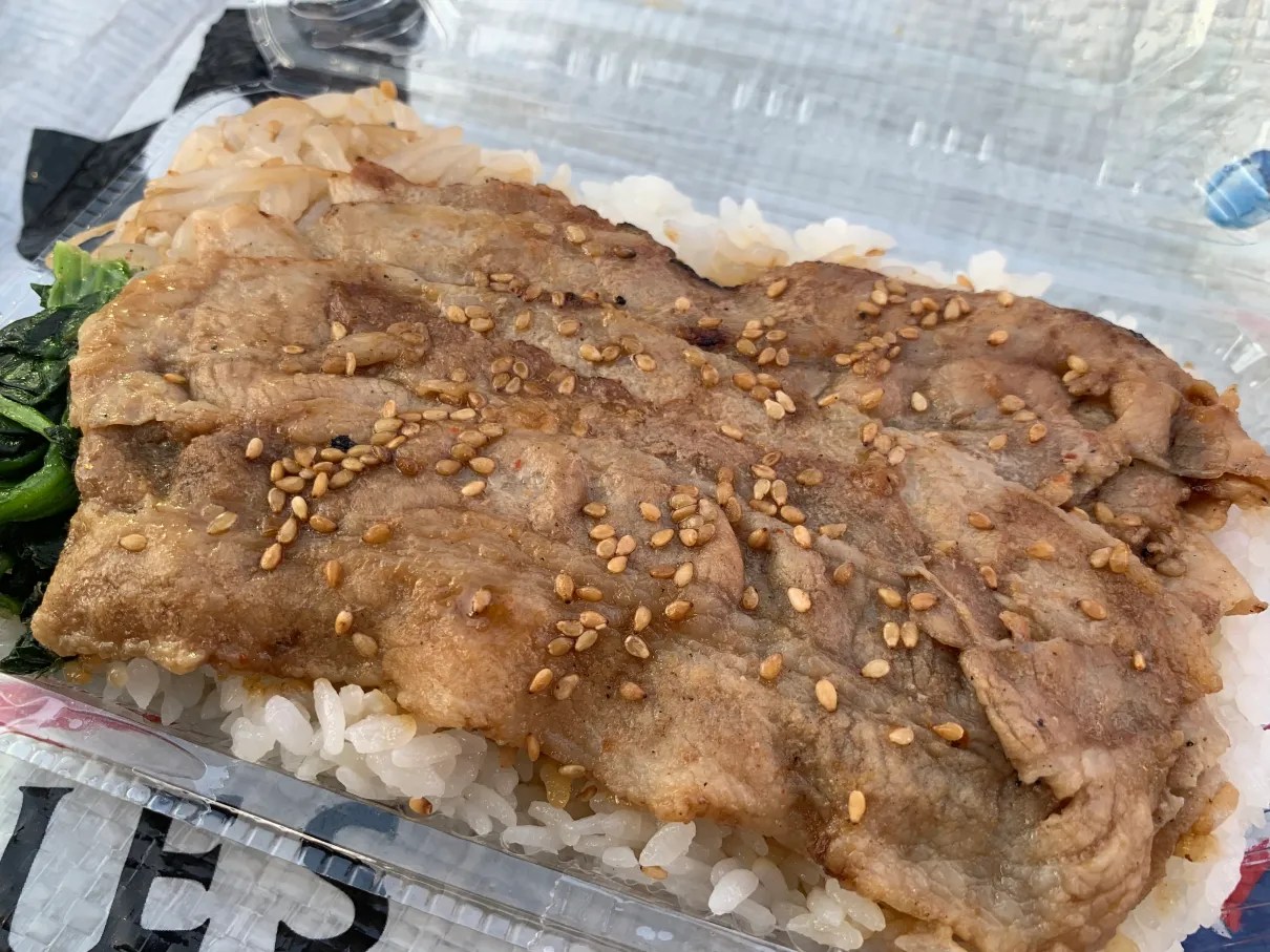 弘前の七輪焼肉弁当蓮桜（れんおう）！タレがよく染みたお肉が最高 | Take-cast