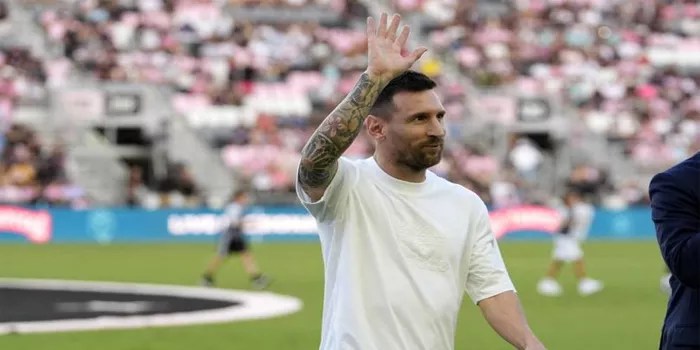 Messi Ucapkan Selamat Kepada Rodri dan Martinez di Ballon d’Or 2024