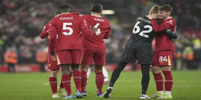 Liverpool Kokoh Kemenangan, Aston Villa Kandidat Juara Liga