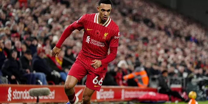 Alexander-Arnold Diperkirakan Akan Absen Dua Minggu Karena Cedera Hamstring