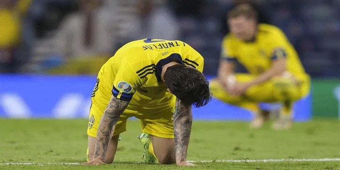 Cedera Lindelof, Lini Belakang MU Semakin Terpuruk
