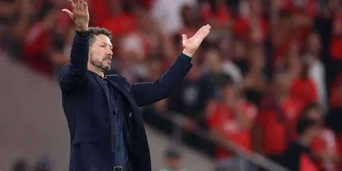 Manajer Atletico Madrid Diego Simeone Kritik Julian Alvarez