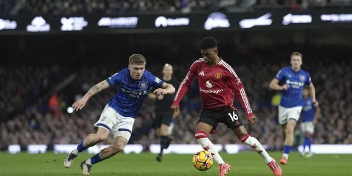 Amad Diallo Pesepak Bola Kecil dengan Talenta Besar