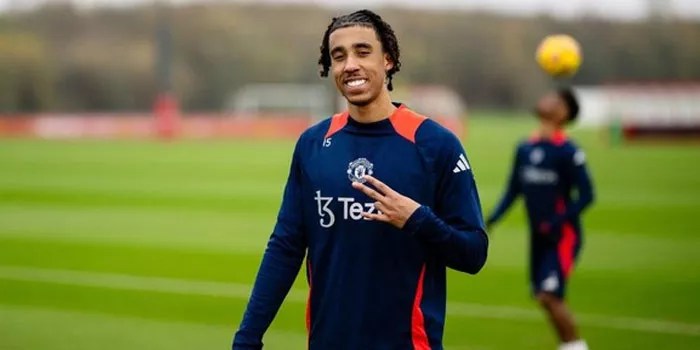 Leny Yoro Dipastikan Debut Lawan Arsenal