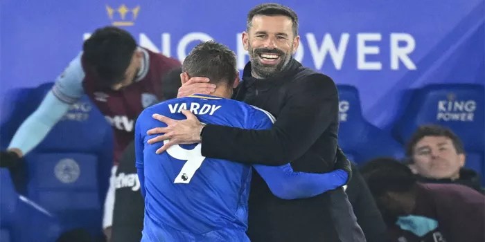 Jamie Vardy Senang Mencetak Gol dalam Debut Van Nistelrooy di Leicester