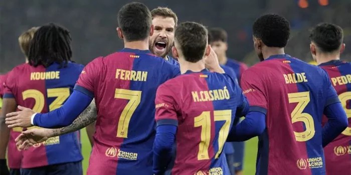 Barcelona Siapkan Tiga Target Bek Kanan Pada Bulan Januari 2025