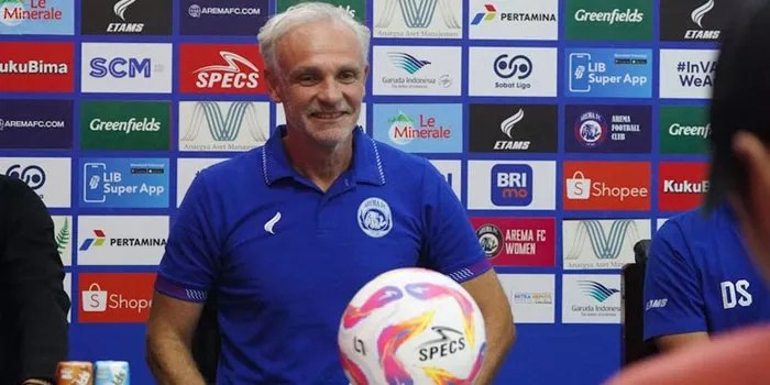 Arema FC Resmi Berpisah Dengan Joel Cornelli