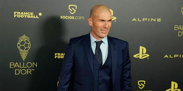 Zinedine Zidane Tolak Tawaran Melatih Klub Besar dari MU dan Juventus