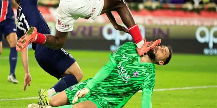 Wilfried Singo Berikan Permohonan Maaf Usai Injak Wajah Donnarumma
