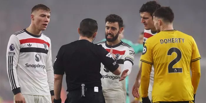 Kenaifan Fernandes Menjadi Biang Kekalahan Ketiga Beruntun Man United