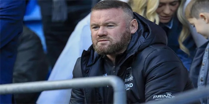 Wayne Rooney Tetap Menantang di Tengah Seruan Pemecatan Plymouth